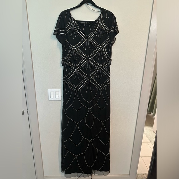 Adriana Papell dress - Picture 4 of 5